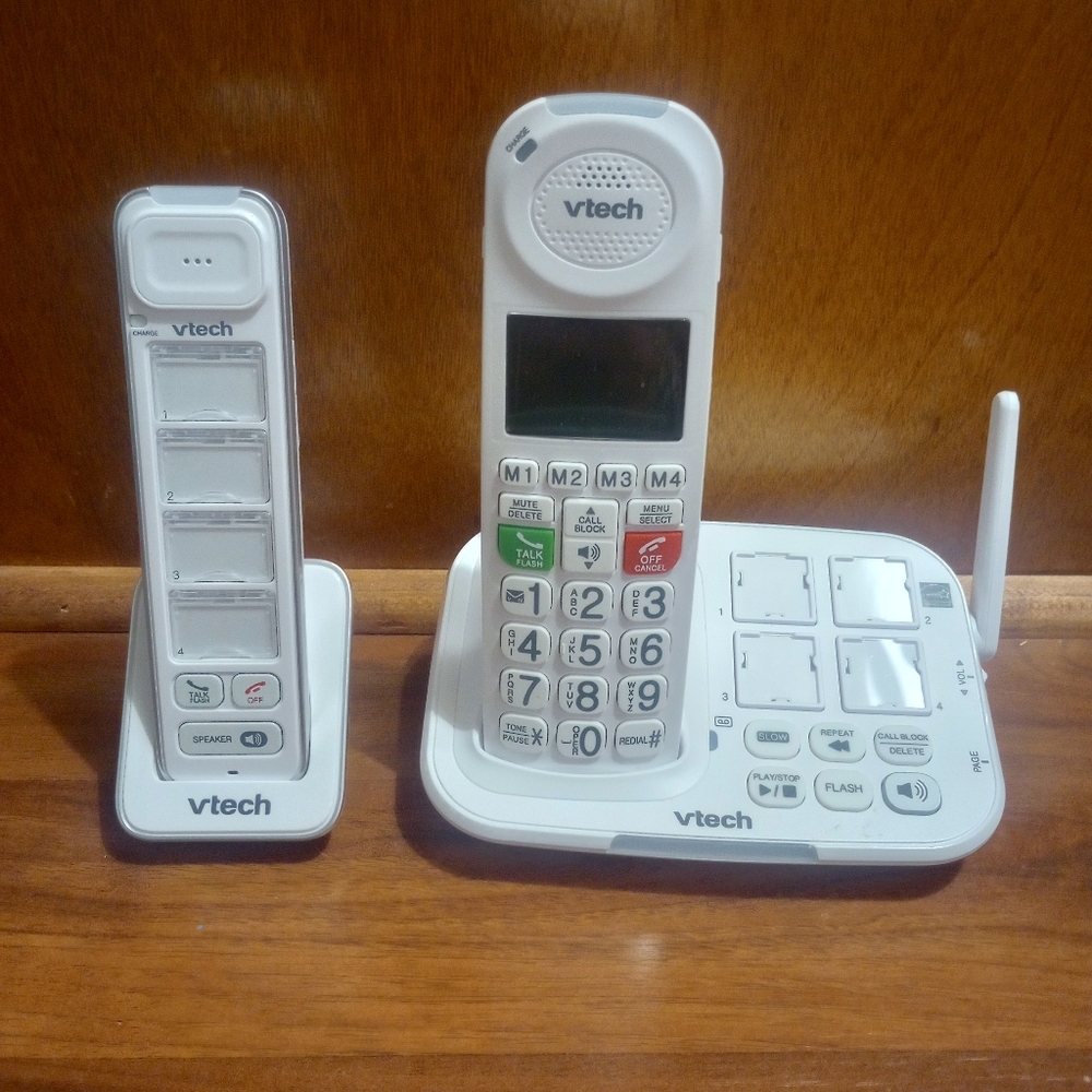 VTech Amplified Cordless Answering System with Big Buttons Display